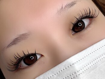 ラヴィアスプラス(LAVIAS+)/まつエク/ぱっちり