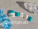 グリッターネイル(GLITTER NAILS)の写真/夏に向けて足先を華やかに♪派手かわ～シンプルまでデザイン多数あり!ハンドと同時施術も◎