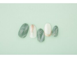 大人グリーンカラーネイル