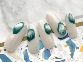 ターラ(Tara)/ニュアンスぷっくりネイル