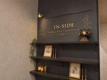 インサイド(INSIDE)