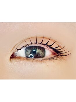 ナチュラル上品な目元にしたい