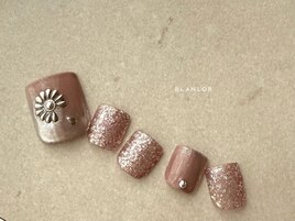 ピンク×シルバーフットネイル