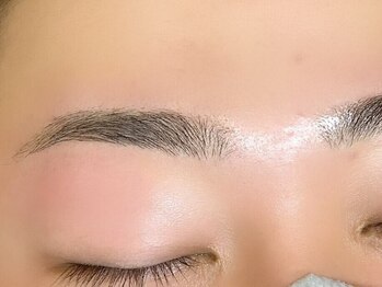 ジェイ 東刈谷店(J)の写真/《眉毛WAXスタイリング》骨格と輪郭のバランスを見ながら似合わせデザインをご提案♪お顔の印象UP◎
