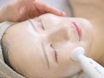 アヌヘア(Anuhea)の写真/話題のREVIハーブピーリング!お肌のターンオーバーを正常化し、透明感のあるなめらかな美肌に♪