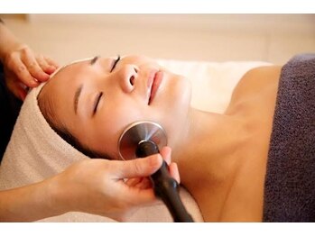 beauty salon からだ美人の写真/疲れた印象から、垢抜けた印象に！たるみが気になるフェイスライン、若々しく見えるハリが欲しい方に◎