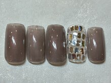 ネイルアンドアイラッシュ ネネ/四角ホロ　ミラボネイル