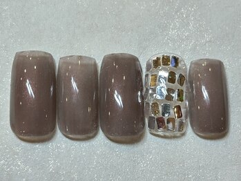 ネイルアンドアイラッシュ ネネ/四角ホロ ミラボネイル