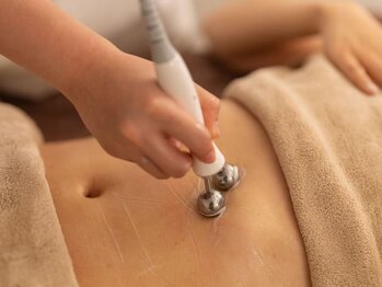 リベレスタ(liberesta)/筋膜リリース＋アロマリンパ