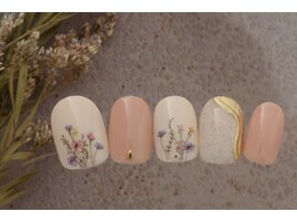5600円　フラワーネイル　ブーケ
