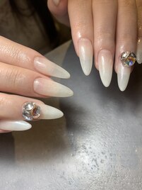～白グラデーションネイル～