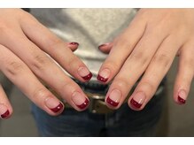 ノラ ミナミアオヤマ(NORA MINAMIAOYAMA)/フレンチネイル