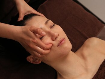 リラココ(リラcoco)の写真/上尾駅徒歩5分の好立地にNEW OPEN！完全個室プライベートサロンで至福の時間を☆《小顔コルギ¥6500》