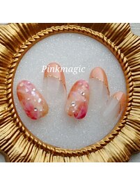ピンクの大理石風ネイル