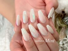 ネイルサロン ミント(Mint)/ホワイト×オーロラネイル♪