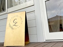 クオルーチェ(CuoLuce)の雰囲気（ゴールドの看板が目印です♪）
