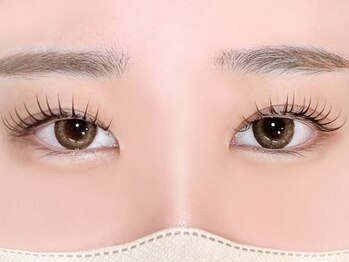 アイモイ(eye moy)の写真/モチの良さと技術力が自慢★まつ毛の状態に合わせて一本一本丁寧に施術するので、綺麗なまつ毛が続く♪