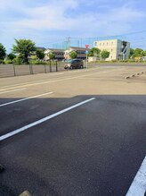 フリークラッシュ 高崎(FLEEK LASH)/駐車場は敷地内９台