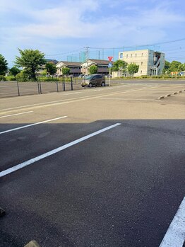 フリークラッシュ 高崎(FLEEK LASH)/駐車場は敷地内９台