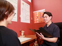 姿勢堂 寺家鍼灸接骨院の雰囲気（施術前にまずカウンセリングと検査。適切な施術をご提案します。）