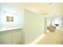 エムツビューティサロン(M2 beauty salon)/清潔感のある広々空間