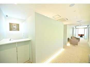 エムツビューティサロン(M2 beauty salon)/清潔感のある広々空間