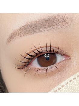 レジアントサロン(Rediant salon)の写真/まつげパーマ"パリジェンヌラッシュリフト¥3000/上下¥4000"でパッチリ映える目元◎+マツエクのSETが大人気