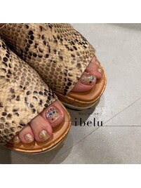フット　ビジューネイル