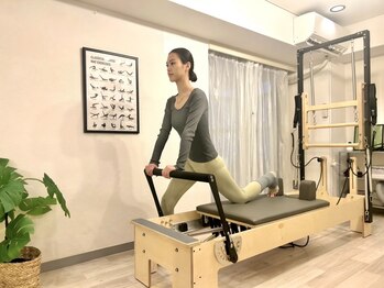 サニ スタジオ 渋谷(sani studio)の写真/《肩こり・腰痛もピラティスで改善》1人1人の身体に寄り添い、不調の根本にアプローチ◎ラクに動ける体へ*