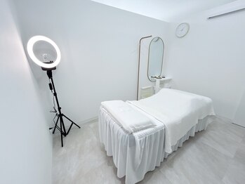 ルミエール(LUMIE’RE)の写真/【都城で大人気まつげ眉毛＆エステサロン】移転！更にオシャレで洗練されたお店でワンランク上の綺麗を♪