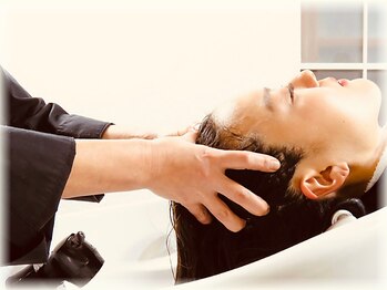 頭寒足熱 外苑前の写真/「頭冷・足温」の極上体験。心地よい刺激で頭皮を解き放つ、完全個室の至福ヘッドスパで究極の眠りへ。
