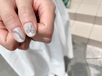 ネイル アトリエ コモード(nail atelier Comodo)/ワンカラー [ぷっくりリボン]