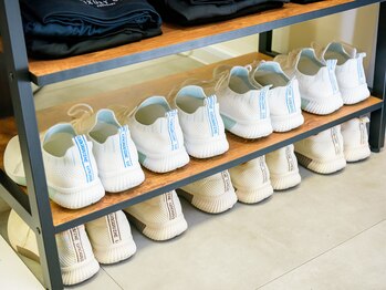 ラグジュアリージムヨコハマ 関内店(LUXURY GYM YOKOHAMA)/レンタルシューズ