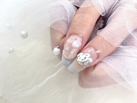 イニシャルフレンチネイル