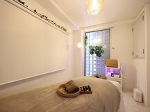 カムズ ビューティー(COMES BEAUTY)の雰囲気（緑がテーマの落ち着いた雰囲気の店内です）