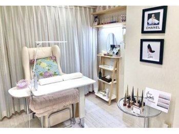 サロン ド サイタン(SALON de SAITAN)/店内