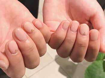 ネイルズ ララ(nails Lala)/ナチュラルカラー。