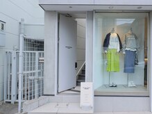 サロンペダル 芦屋店(salonPEDAL)の雰囲気（プリキュアさんの横から2階へ）