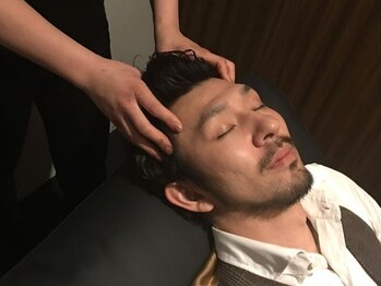 ヘッドミント 大須本店の写真/男性のお客様も多数!【ドライヘッドスパ70分¥3980/85分¥5980】選べる無料OPで更に頭スッキリ♪