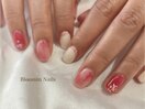 透け感レッドのニュアンスネイル