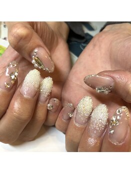 トータルサロン 白べぇーっ プラス/ピクシーネイル