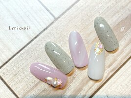 ふんわりカラーにシェルがキラリ