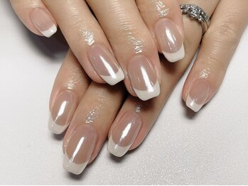 ムー(moo)/フレンチミラーネイル