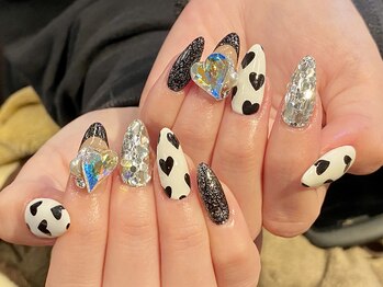 レミア 関内(REMIA)/４月　ハートネイル