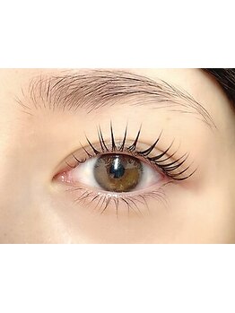 ナチュラル上品な目元にしたい