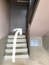整体院 真 三条(shin)/階段をお上りください