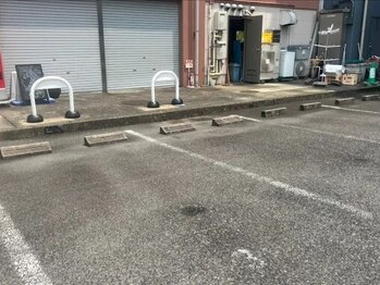 パーソナルジム・マシンピラティス ALEXY 名古屋御器所/【無料駐車場】店舗裏に2台