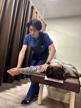 そよかぜ接骨院の写真/首こり肩こりを根本改善へ導く技術。国家資格保有者のスタッフがサポート♪
