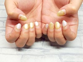 柔らかいイエロー