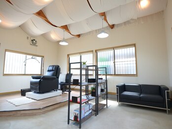 ジュビリー(JuBilee)の写真/【完全個室プライベートサロン】骨格・癖・毛質などから貴方にあったデザインをまつ毛・眉毛ともにご提案*